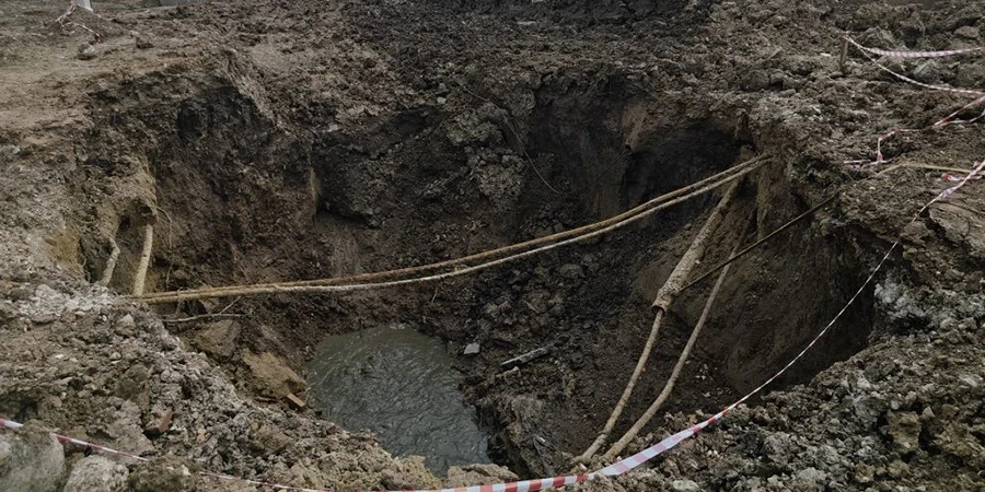 Более 15 тысяч жителей Энгельса остались без воды из-за обрушения коллектора